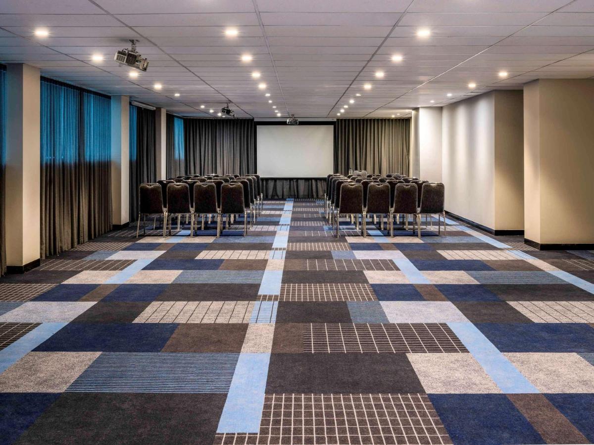 Novotel Melbourne Preston Екстериор снимка